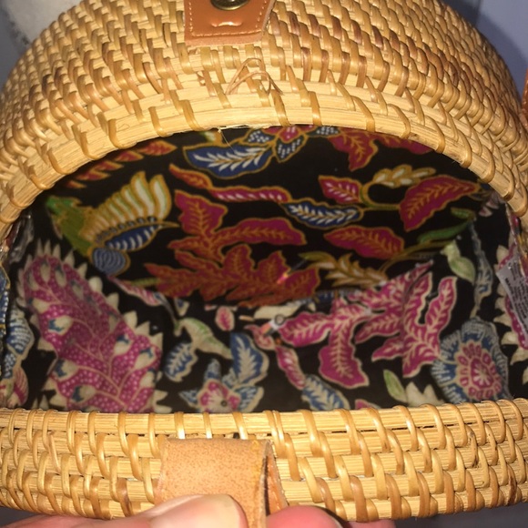 👜👜👜 Fun Purse From Bali - Picture 3 of 3